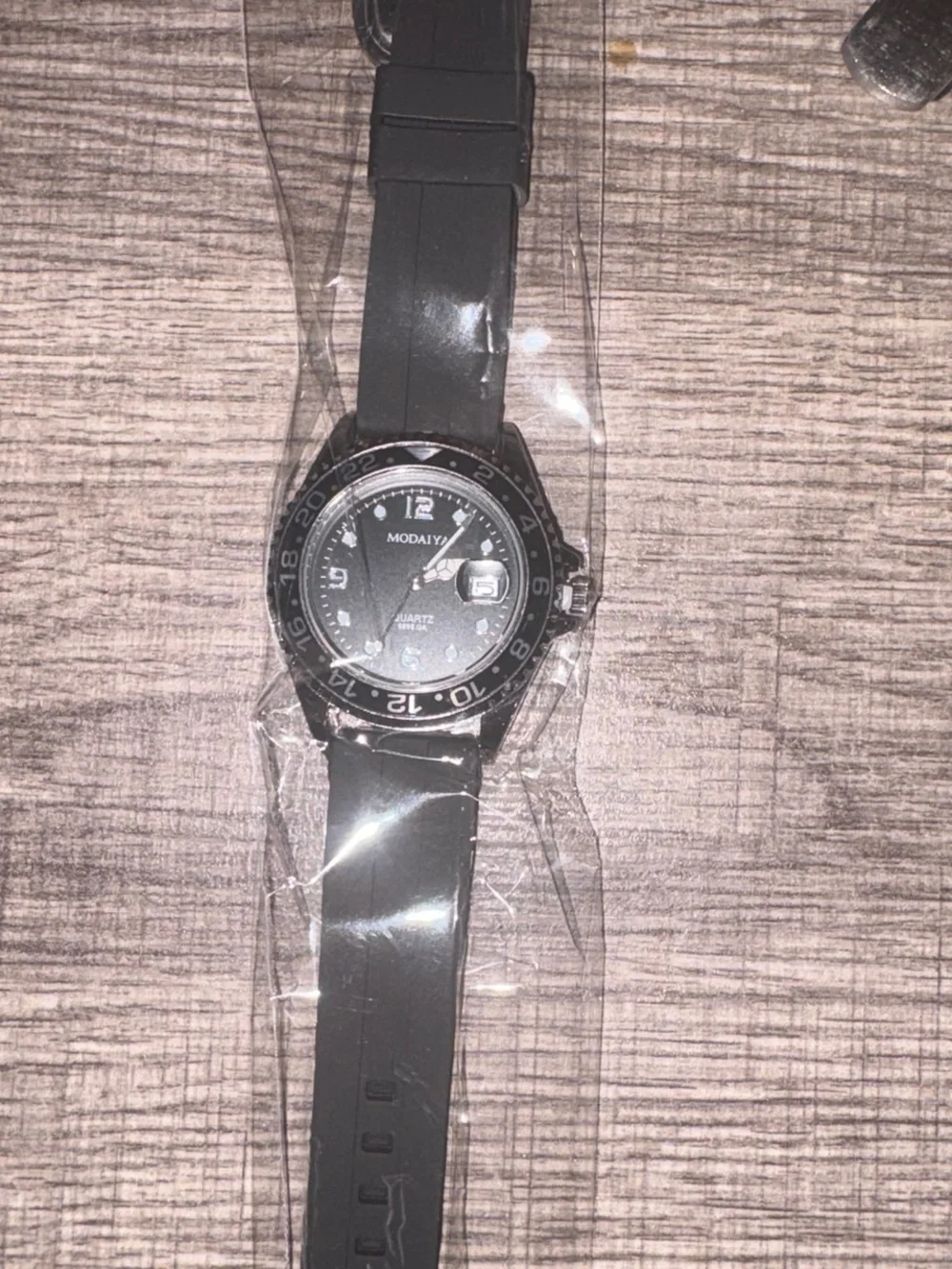 Black Men’s Silicone Strap Watch